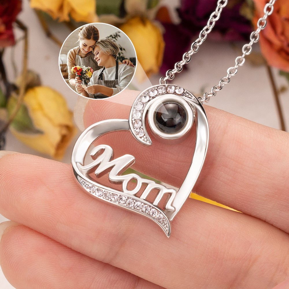 Personalized Mom Heart Pendant Photo Projection Necklace Memorial Jewelry for Mom Christmas Gift Ideas