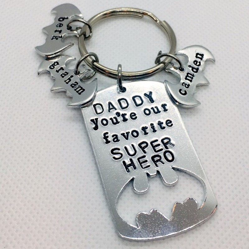 Engraving Father's Day Gift Personalized Superhero Dad Keychain with 1-10 Names Dad Husband Grandpa