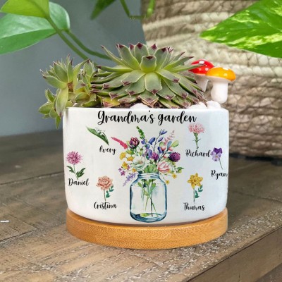 Grandma's Garden Outdoor Birth Flower Mini Succulent Pot with Grandkids Names Personalized Gifts for Grandma Christmas Gifts for Mom