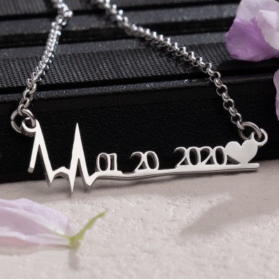 Personalized Heartbeat Pendant Name Necklace Birthday Jewelry Gifts for Her Fashion Name Necklace
