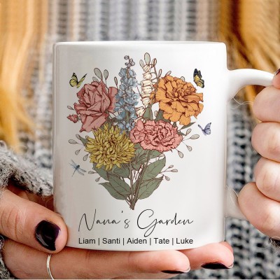 Personalized Mom's Garden Mug With Birth Flower Bouquet Keepsake Gift For Mom Grandma Mother's Day Gift Ideas