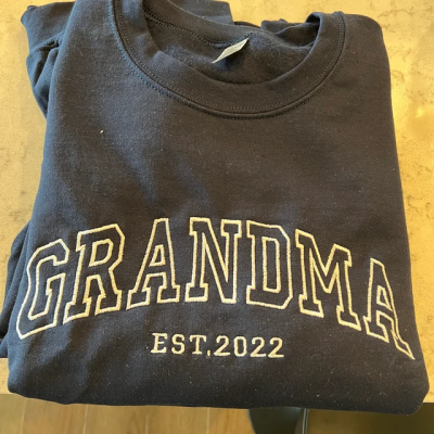 Personalized Mom Embroidered Sweatshirt Hoodie With Date Unique Mother's Day Gift Ideas